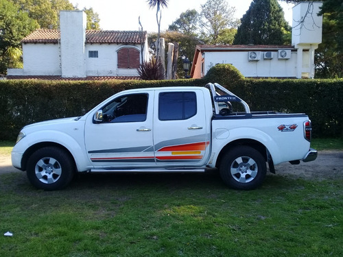 Imagen 5 de 15 de Nissan Frontier 2.5 Le Cab Doble At 4x4