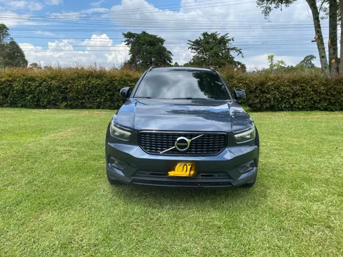 Volvo XC40 2.0 B5 Mild Hybrid