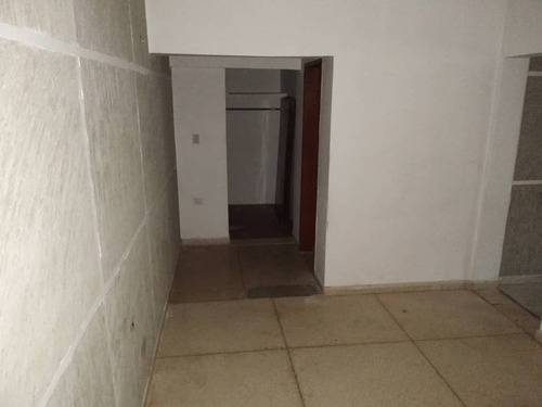 Imagen 12 de 30 de En Venta Casa Quinta Ubicada En Barrio Sucre, Muy Amplia