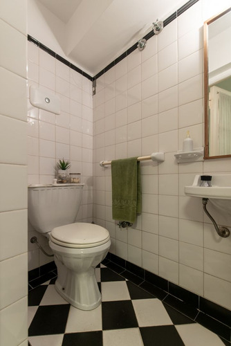 Venta De Casa 6 Amb C/terraza Quincho Y Parrilla - Caballito
