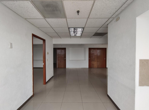 Oficina En Renta - Torre Jade Piso 2 - 601 M2