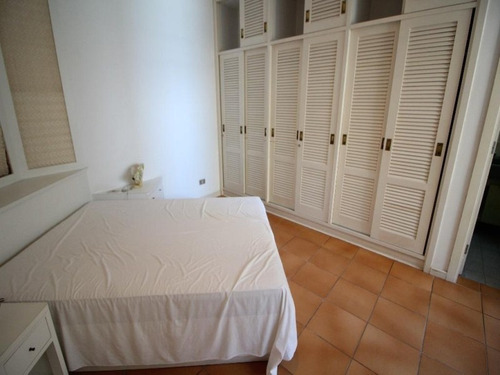 Imagem 4 de 17 de Praia Das Pitangueiras, Guarujá, Calçadão, Apartamento Com 140m², 4 Dormitórios (1 Suíte), Sala Para 3 Ambientes, Sacada, 1 Vaga De Garagem - Ap3836 - 34710704