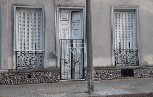 Venta Casa 3 Dormitorios En Tres Cruces