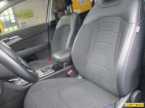 Kia Sportage ZENITH 2000CC AT AA