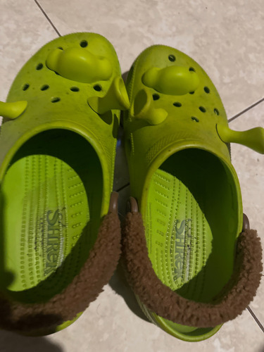 Crocs Classic Clog Shrek Unisex - Sandalias Cómodas