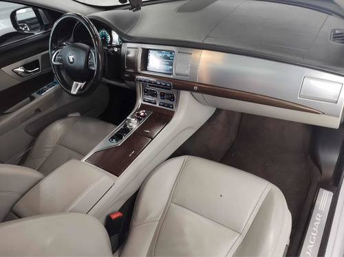 Imagen 6 de 15 de Jaguar Xf 2014 3.0 Xf Luxury V6 T At