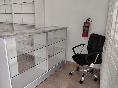 Imagen 5 de 11 de Vendo Local Comercial U Oficina En Paraparal, Los Guayos. Aire Acondicionado, Cámaras De Seguridad. Mo