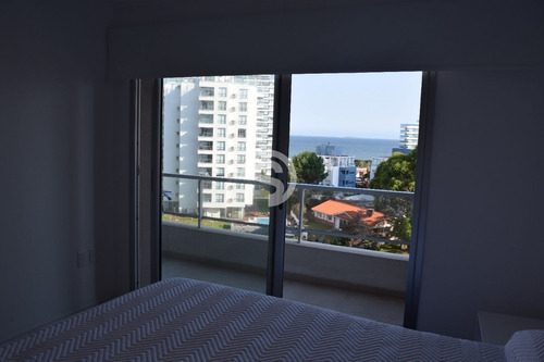 Apartamento En Venta - Brava- Ref: 3982