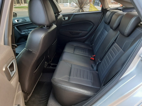 Ford Fiesta Kinetic 1.6 Titanium Powershift 4ptas-2015
