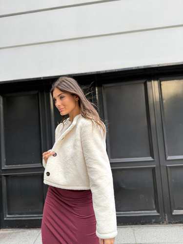 Campera De Piel Con Botones Interior En Gamuza