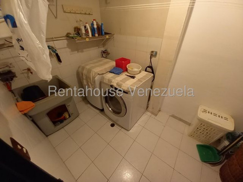 Townhouse En Mañongo Con Pozo Conjunto Privado