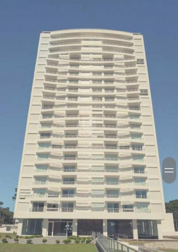 Venta - Apartamento A Estrenar En Punta Del Este Sobre Av Roosevelt