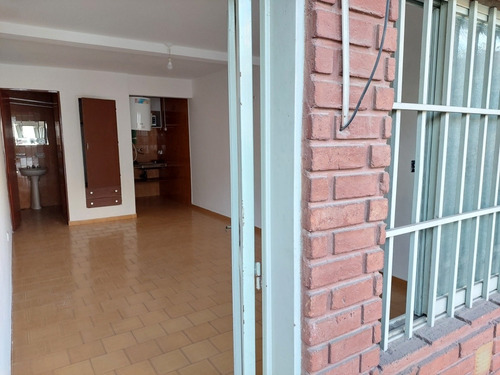 Imagen 16 de 16 de Venta Monoambiente Alberdi Sta Rosa Y Neuquen, Libre