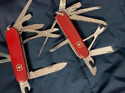 2 Navajas Victorinox Antiguas 