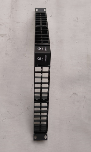 Patch Panel Cat 6 - 48 Ângulo - Netconnect - Commscope (Usado)