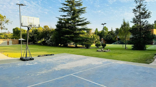 Arriendo Hermosa Parcela De Agrado Quincho, Piscina Chicureo