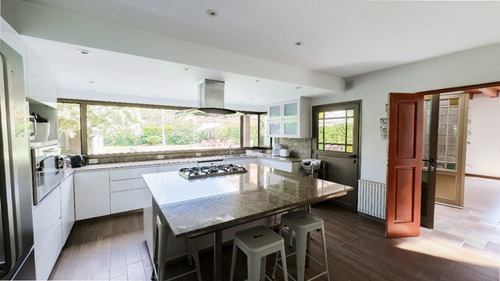 Venta Casa 350 M² Country San Carlos Lote Central 850 M² Pileta Parrilla