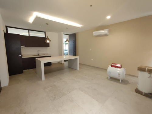 Casa En Venta Merida, Temozon Norte, Sabbia, 2 Hab Roof, Entrega Inmediata.