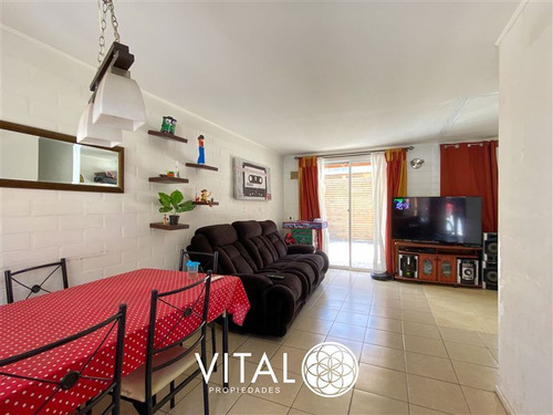 Casa En Venta De 3 Dormitorios Y 1 Baño En Puente Alto
