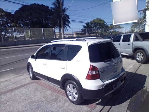 Imagem 4 de 10 de Nissan Livina Xgear 1.8 Aut 2014
