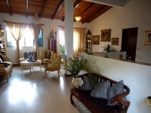 Casa En Venta Altos Del Halcon