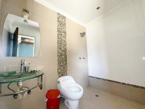Josseyris Jimenez Vende Casa En Safari Country Club Carabobo