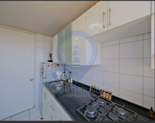 Vende Departamento 1 Dor. 1 Baño, A Pasos De Metro Colón