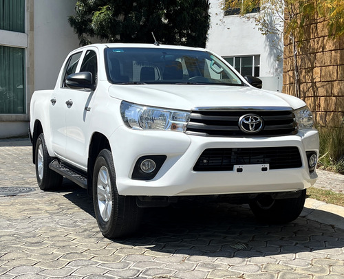Toyota Hilux 2.7 Cabina Doble Sr Mt