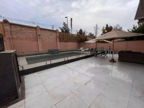 Exclusiva Casa 4d+4b Con Piscina Temperada En Quilín Norte