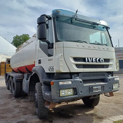 Camion Iveco Trakker 380t42