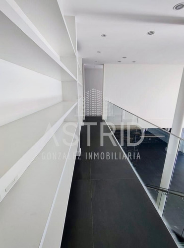 Venta De Casa 7 Ambientes O Mas En El Yacht, Tigre