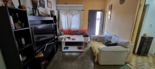 Imagen 26 de 26 de En Venta Casa Americana En Ciudad Jardin 3 Ambientes Con Fondo Zona Colegio Industrial En Calle Semicerrada