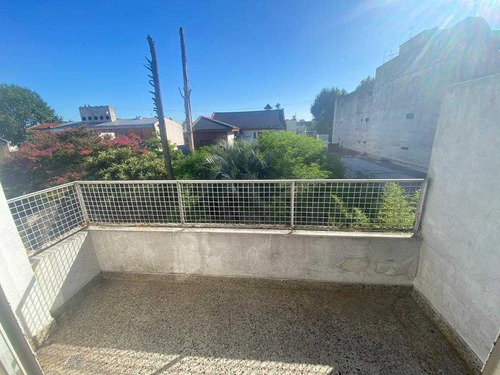 Todo A Favor... 4 Amb.+ Balcon Contrafrente