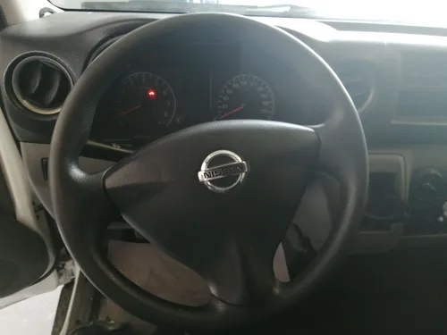 Nissan Urvan 2.5 Panel Amplia Aa Paquete Seguridad Mt