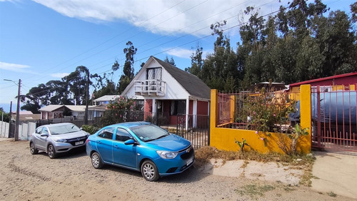 Casa En Venta De 3 Dorm. En Horcón