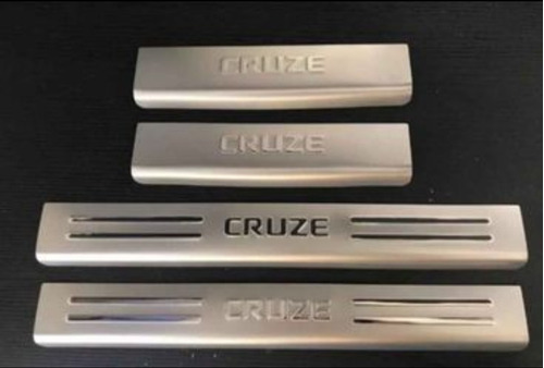 Platinas Cromadas De Posapie Para Chevrolet Cruze