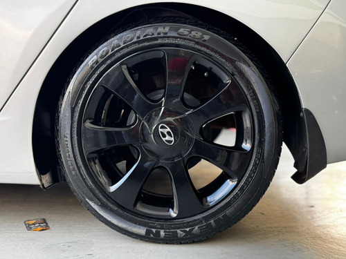 Hyundai Elantra 1.8 16v Gls Aut. 4p