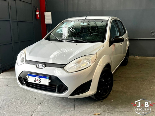 Ford Fiesta 1.0 ROCAM SE SEDAN 8V FLEX 4P MANUAL