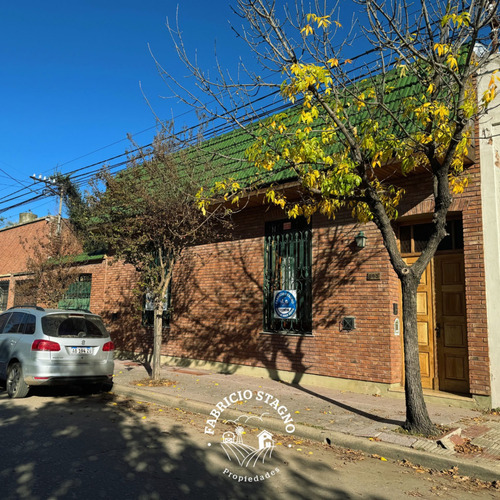Venta Casa 4 Dormitorios Mercedes Con Cochera