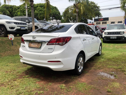 Imagem 6 de 10 de Hyundai Hb20s Premium 1.6 Flex 16v Aut. 4p