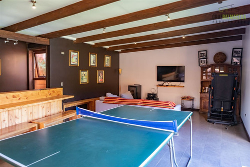 Casa En Venta De 5 Dorm. En Puerto Varas
