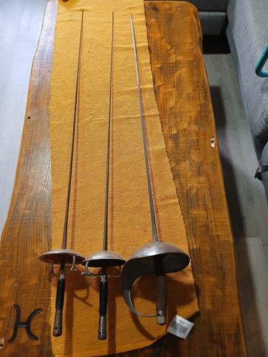 Espadas Floretes ,echas Por Armero Uruguayo, Antiguas