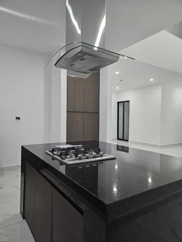 Casa (2p + 4 R) En Privada Morera En Cholul