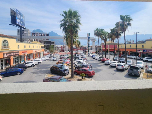 Local En Renta Plaza Comercial Col. Lindavista, Guadalupe, Nl
