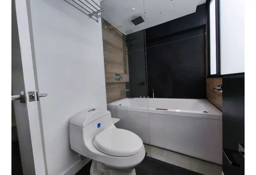 180m2 Apartamento En El Poblado