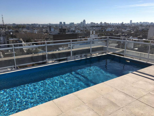 Alquiler De Amplio Monoambiente Divisible En Villa Urquiza, Con Amenities.