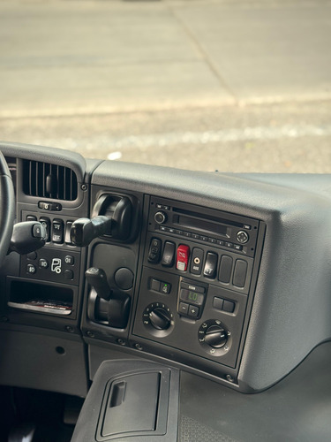 Scania P360 La 6x2 Tractor At 2014