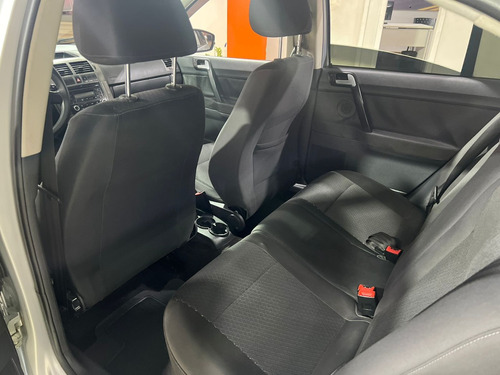 Volkswagen Polo Sedan 1.6 MI COMFORTLINE 8V FLEX 4P AUTOMATIZADO