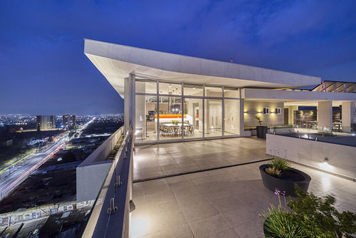 Edificio Av. Recoleta (1 Est. 1 Bod.) Vista Nororiente Piso
