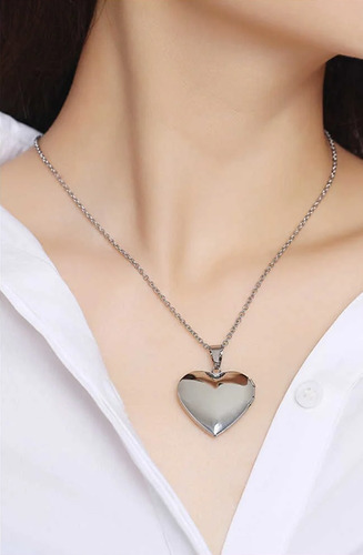 Collar Dije Corazon Medallon Ligero Acero Inoxidable Charm P Plateado